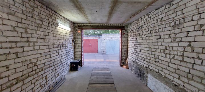 Гараж, > 30 м²