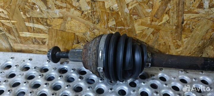 Полуось передняя левая (приводной вал, шрус) Volks