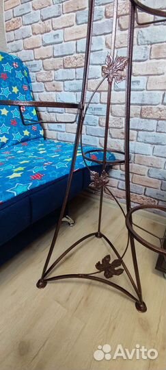 Подставка для цветов напольная металлическая