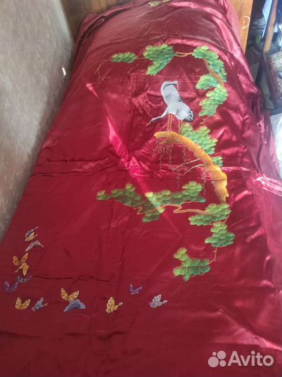 Покрывало на кровать новое