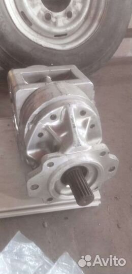 Гидро насос Komatsu D375A - 6