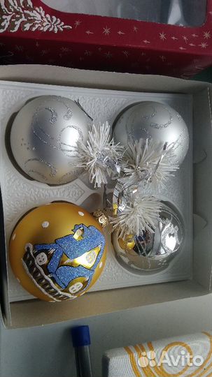 Продам набор стеклянных шариков на ёлку