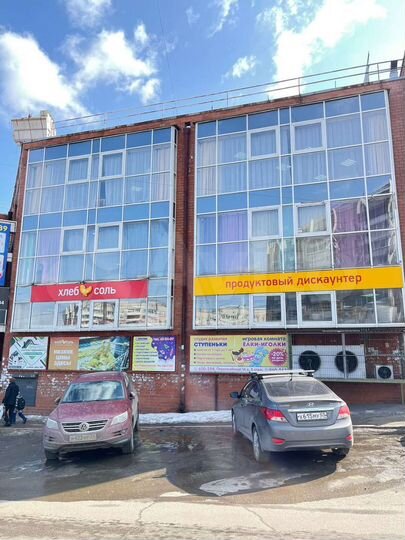 Торговая площадь, 67 м²