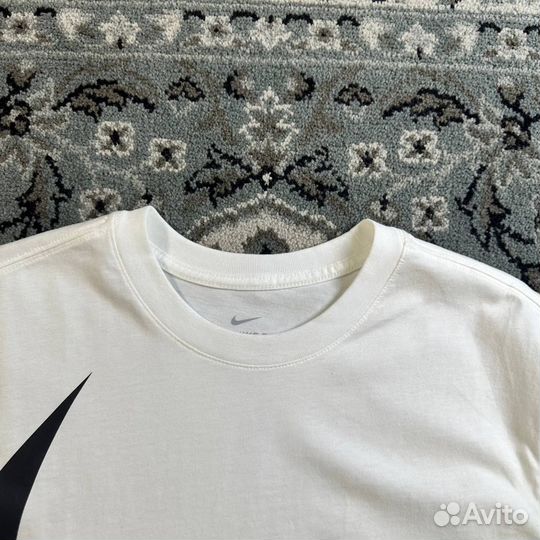 Футболка Nike big swoosh