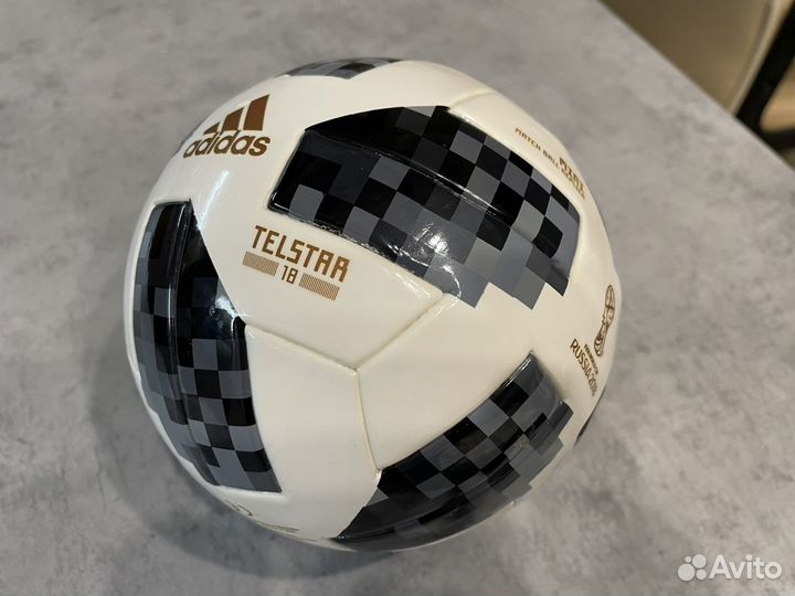 Футбольный мяч с автографом Станислава Черчесова