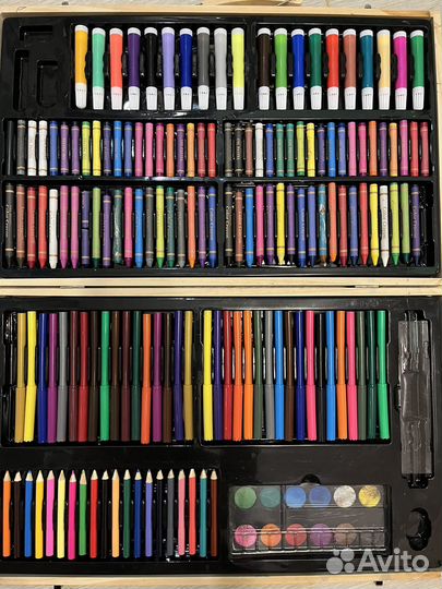 Набор для рисования в деревянном чемоданчике
