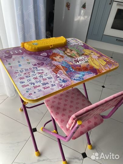Детский стол и стул
