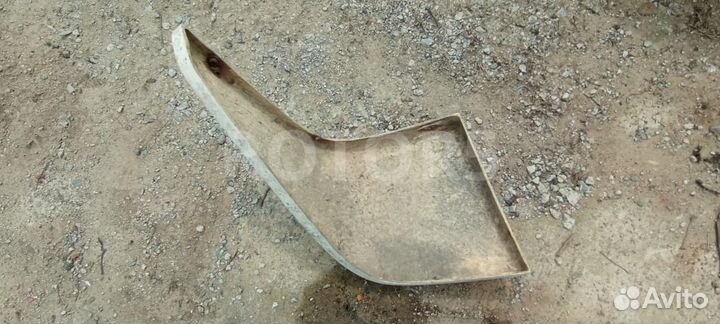 Спойлер кабины левый DAF XF 105 2009