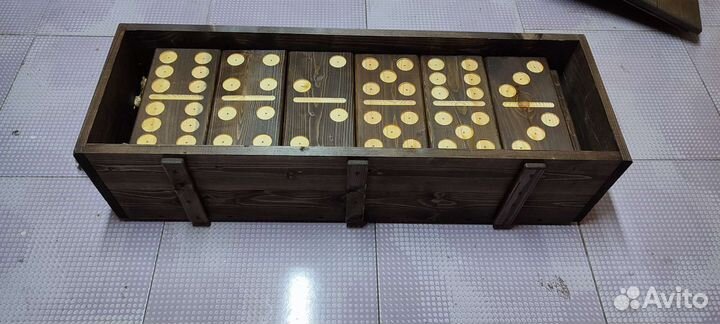 Необычное домино из дерева