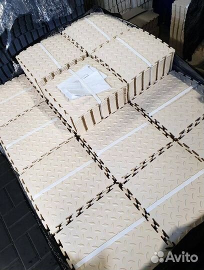 Модульная плитка пвх для гаража