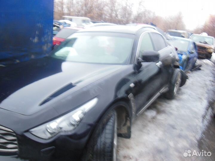 Инфинити-FX-37 2012г