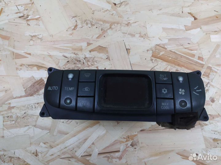 Блок управления климатом Mitsubishi carisma