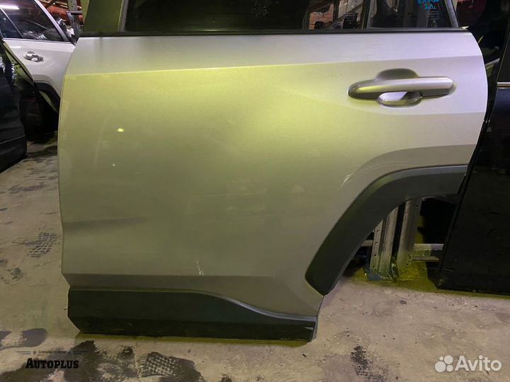Левая дверь для Toyota RAV4 50