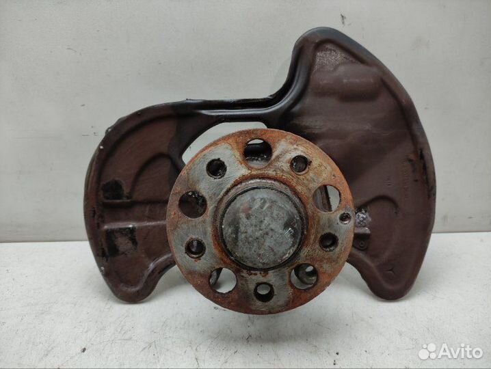 Кулак поворотный передний правый Mercedes Slk R172