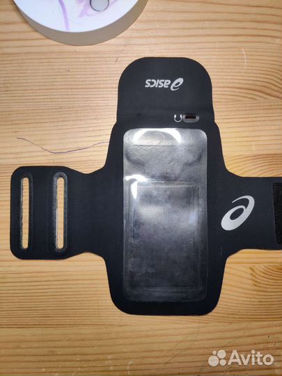 Карман для телефона asics на руку