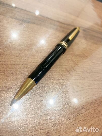 Шариковая ручка montblanc