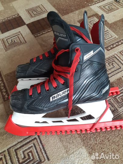 Хоккейные коньки bauer PRO