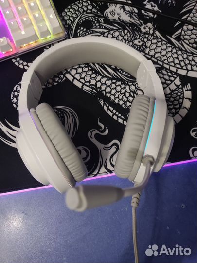 Игровые наушники с микрофоном и подсветкой