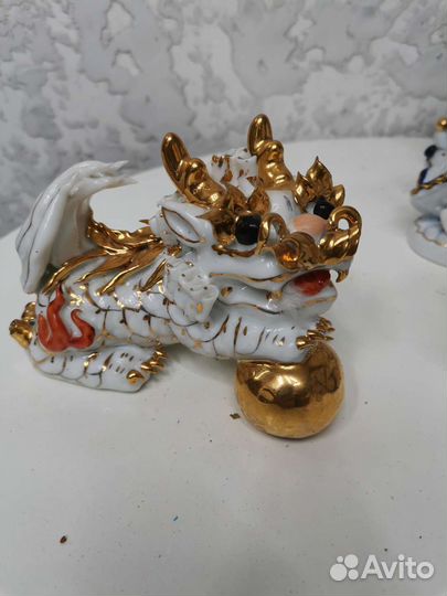 Фарфоровые статуэтки Дракон