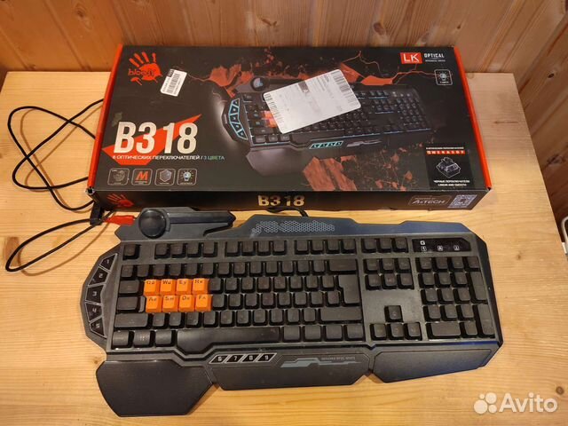 Игровая клавиатура с подсветкой