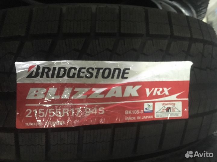 Bridgestone Blizzak VRX 215/55 R17