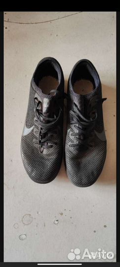 Футбольные бутсы