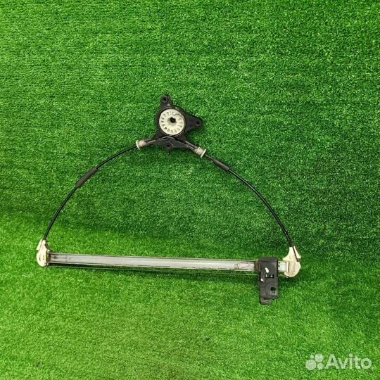 Стеклоподъемник задний левый Mazda 3 BK 2005