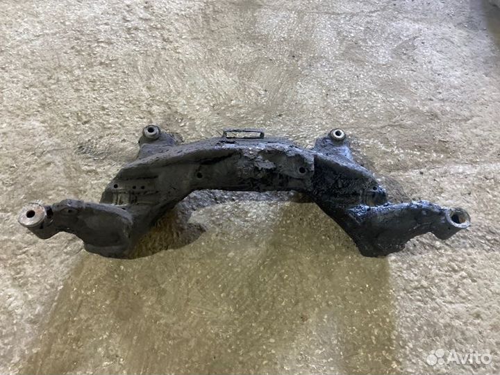 Подрамник передний Nissan Primera P12 QG16 2002