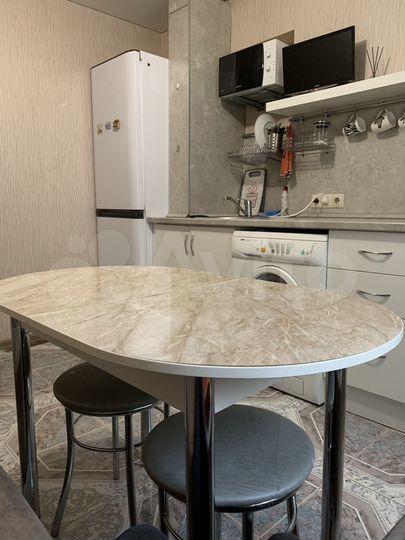 2-к. квартира, 52 м², 2/9 эт.