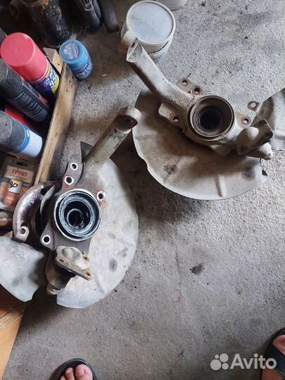 Поворотный кулак niva