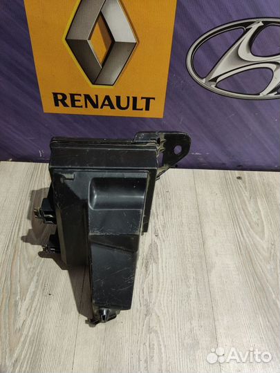 Корпус блока предохранителей реле Renault laguna 3