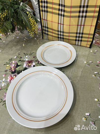 Тарелка фарфоровая Дулево