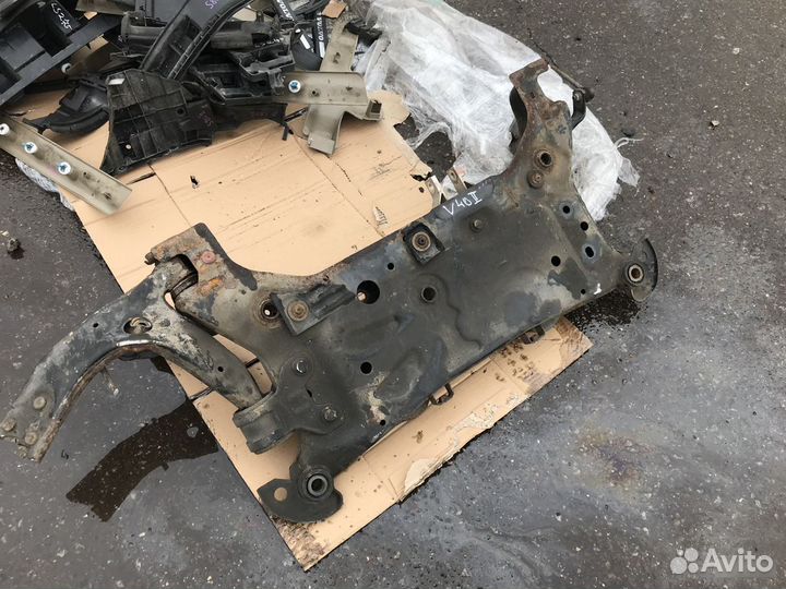 Балка подмоторная Volvo V40 (2012-2016)