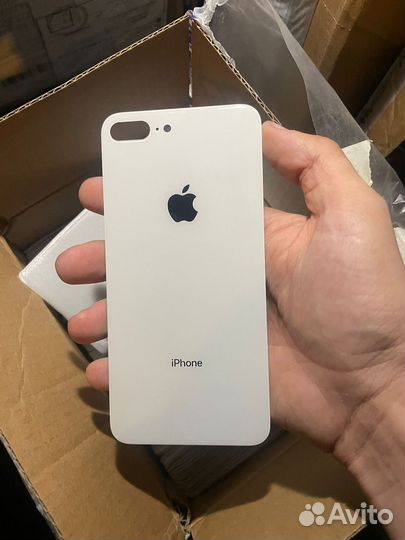 Задние крышки на iPhone 8 plus