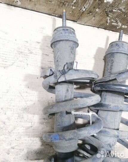 Стойки задние mitsubishi grandis na4w