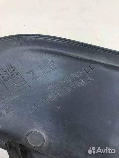 Накладка бампера переднего левая рест Ford Focus