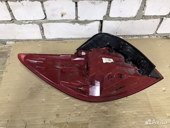 Фонарь задний правый Kia Sportage 3