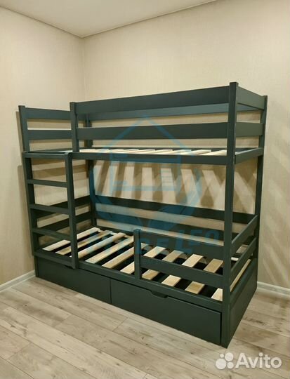 Двухъярусная кровать