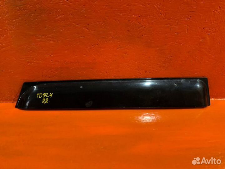 Ветровик задний правый suzuki escudo TD54/94/TA54