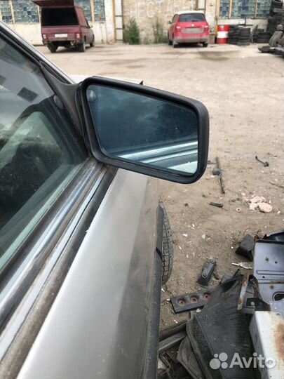 Зеркало правое на аudi 100, 1.8л. 1985 г