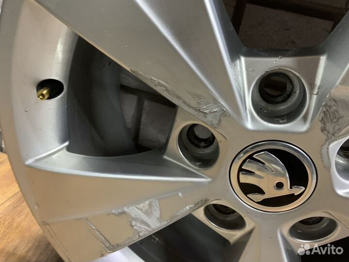 Skoda Octavia A7 Диск колесный литой R16