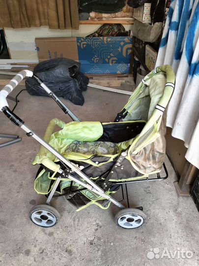 Прогулочная коляска
