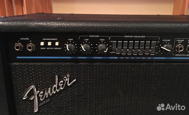 Комбоусилитель для бас гитары Fender BXR 200 USA