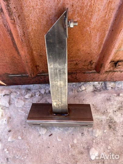 Кронштейн на столб для видеокамеры прожектора