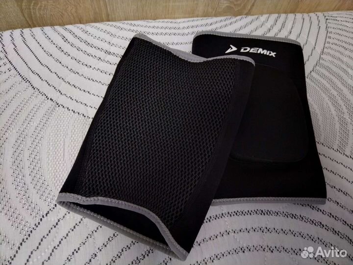 Наколенники