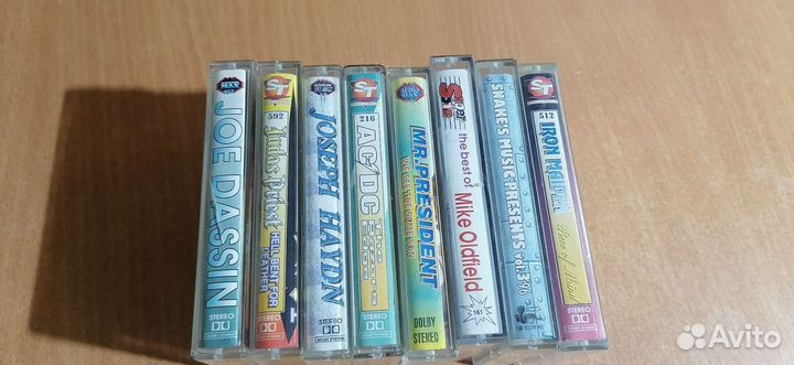 8 аудиокассет. Пиратки