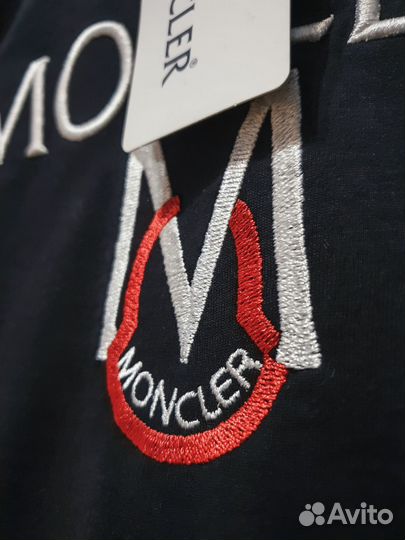 Футболка Moncler — современная классика