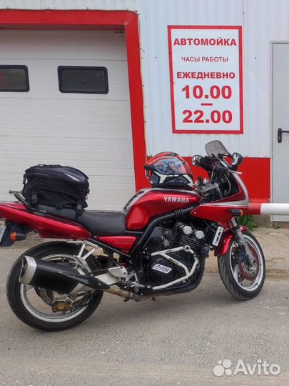 Yamaha FZS 600 Fazer