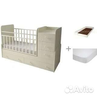 Детская кроватка с маятником