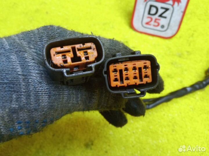 Мотор раздаточной коробки передний Mazda Mpv